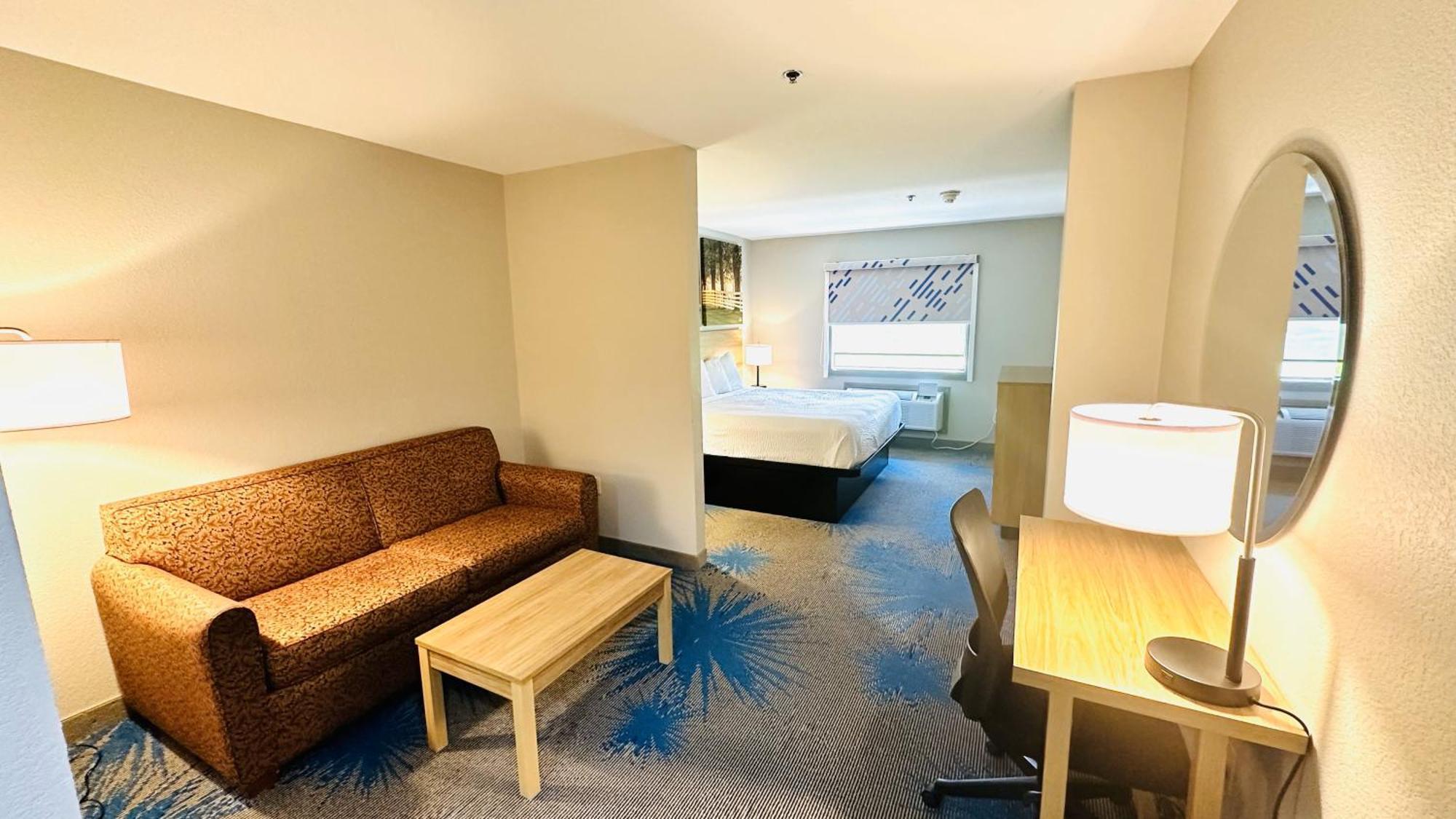 Days Inn & Suites By Wyndham Wynne Bagian luar foto