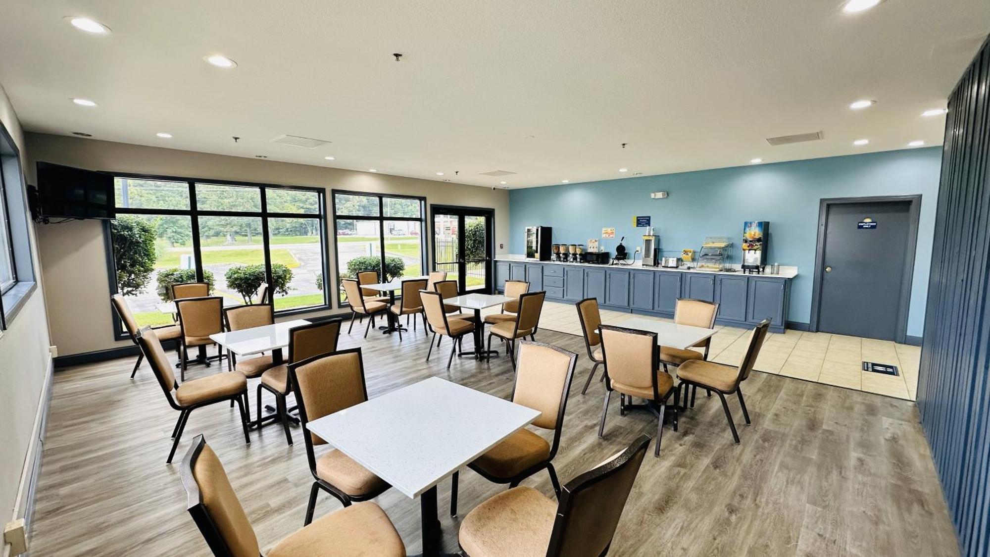 Days Inn & Suites By Wyndham Wynne Bagian luar foto